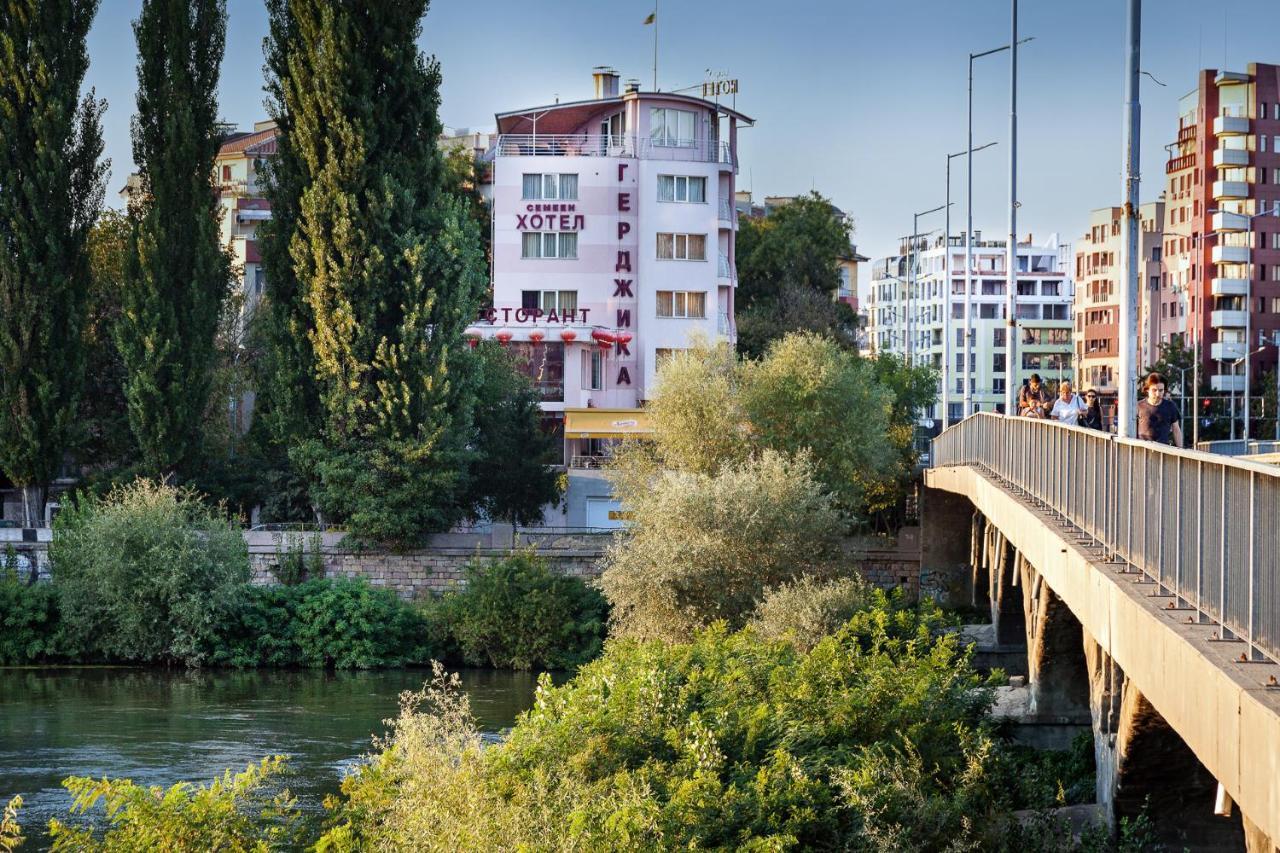 Family Hotel Gerdjika Plovdiv Bagian luar foto